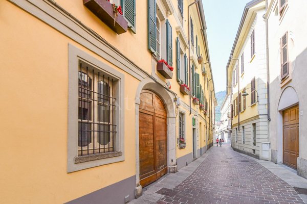 appartamento in vendita a Como in zona Como Centro
