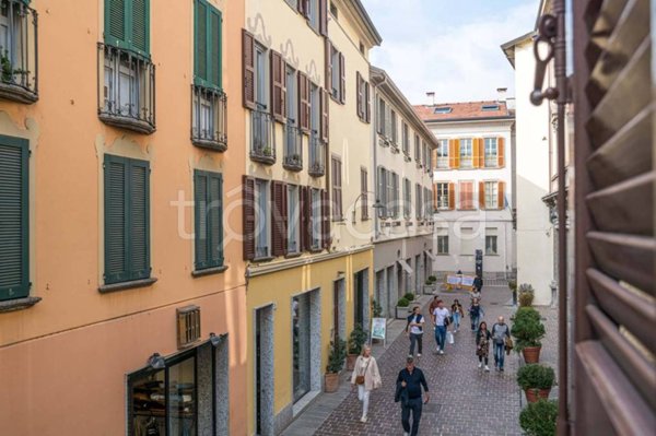 appartamento in vendita a Como in zona Como Centro