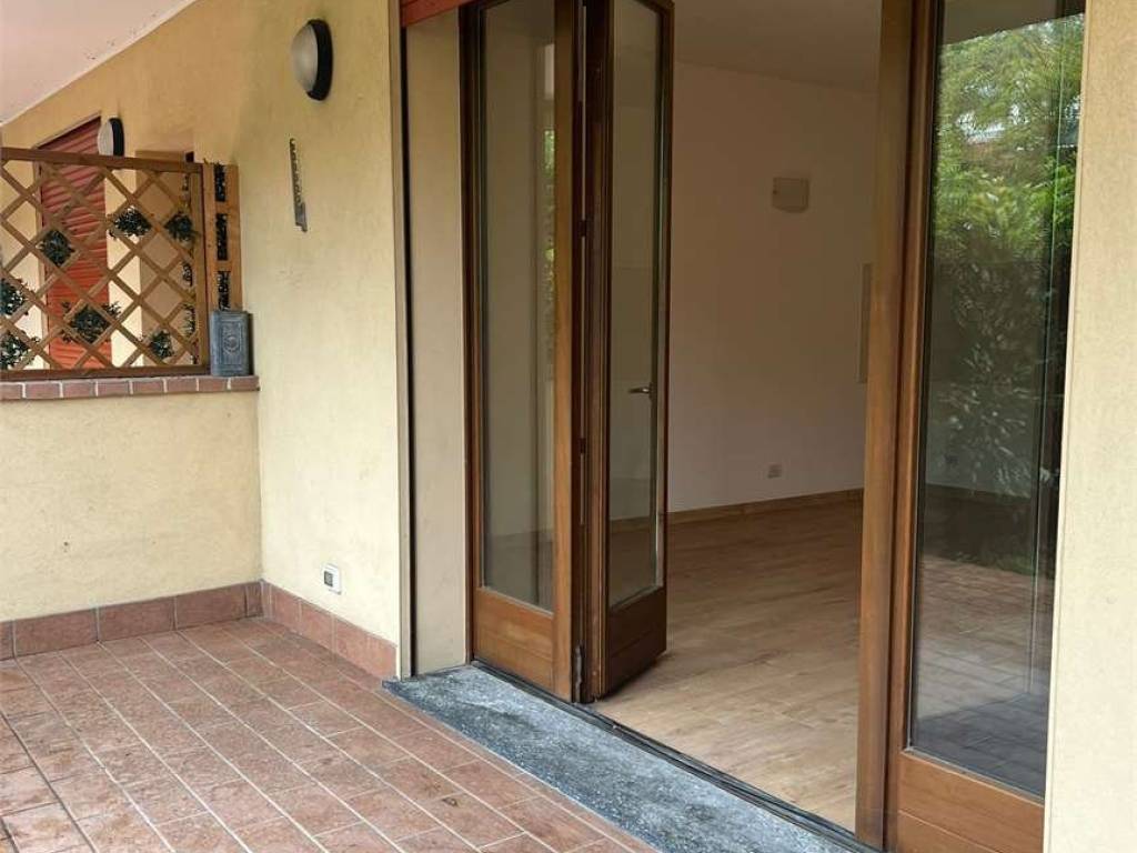 appartamento in vendita a Como in zona Camnago Volta