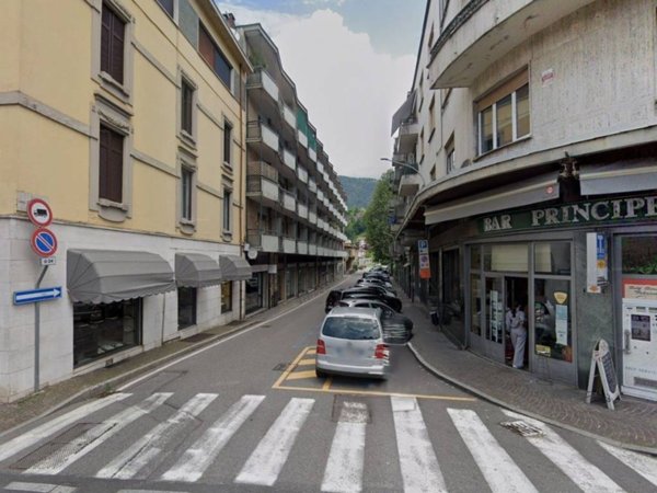 negozio in vendita a Como in zona Sagnino
