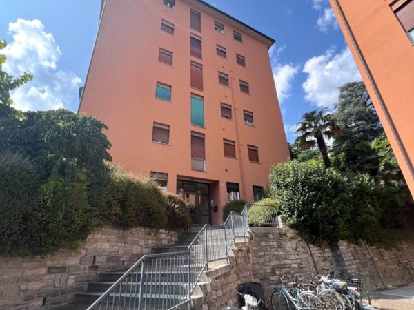 appartamento in vendita a Como in zona Villa Olmo