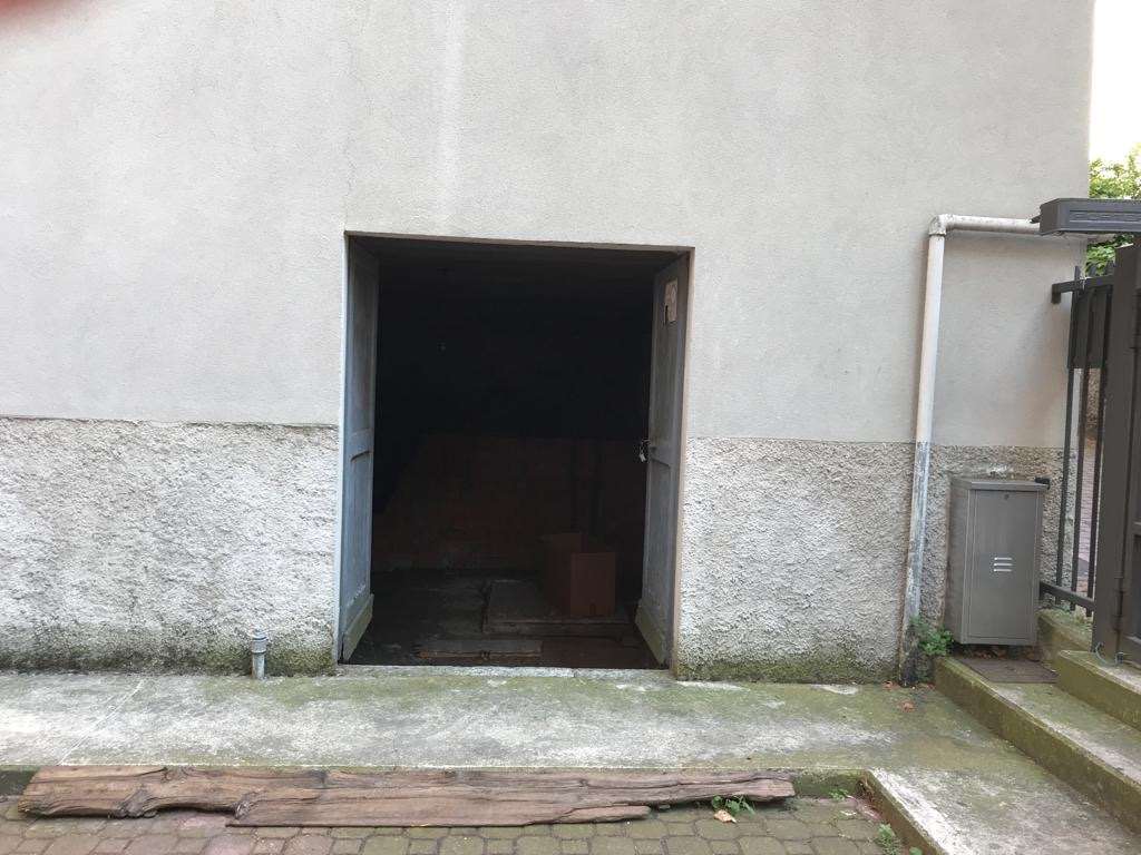 locale di sgombero in vendita a Como
