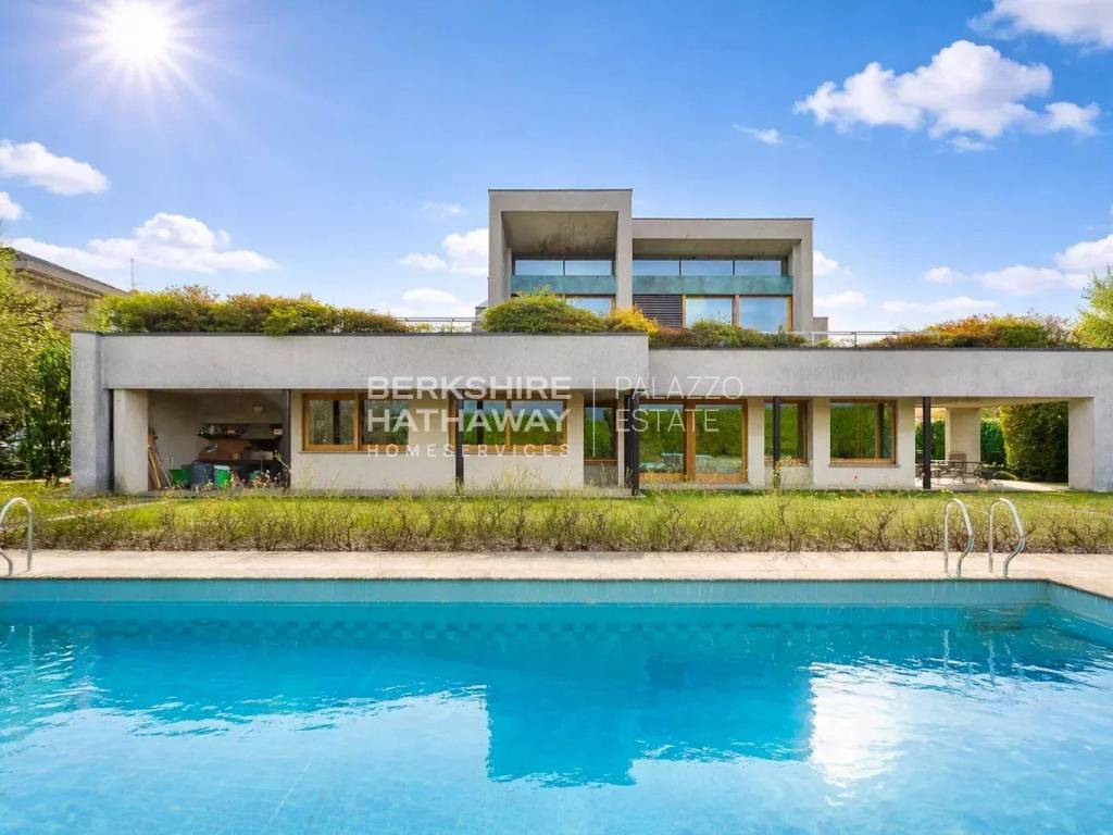 casa indipendente in vendita a Como in zona Lora