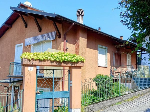 casa indipendente in vendita a Como in zona Monte Olimpino