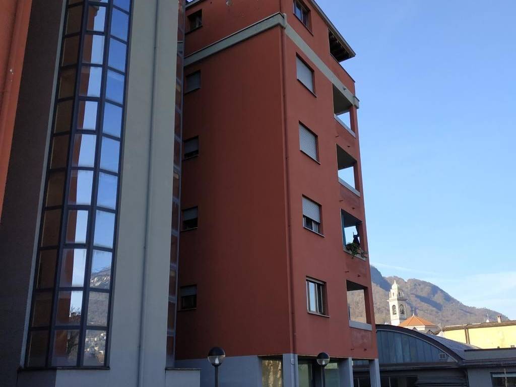 appartamento in vendita a Como in zona Caserme