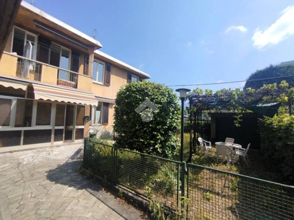 appartamento in vendita a Como in zona Albate