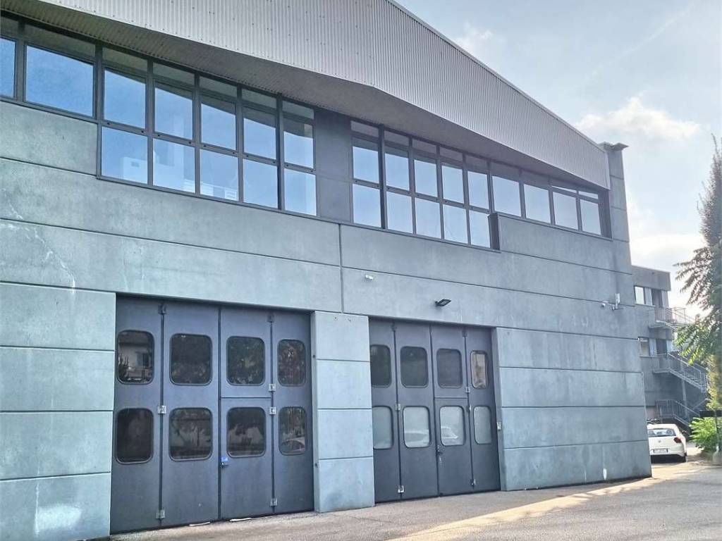 appartamento in vendita a Como in zona Camerlata