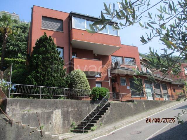 negozio in vendita a Como