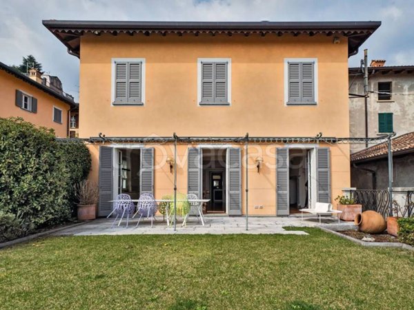 casa indipendente in vendita a Como in zona Como Centro