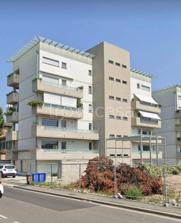 appartamento in vendita a Como in zona Camerlata