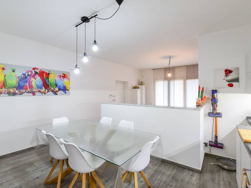 casa indipendente in vendita a Como in zona Monte Olimpino