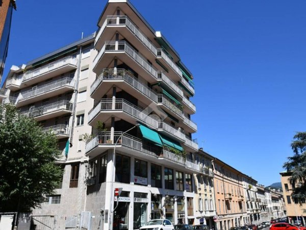 appartamento in vendita a Como in zona Como Centro