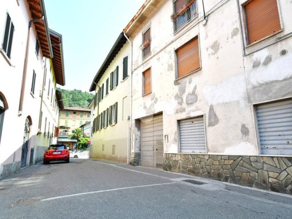 appartamento in vendita a Como in zona Camerlata