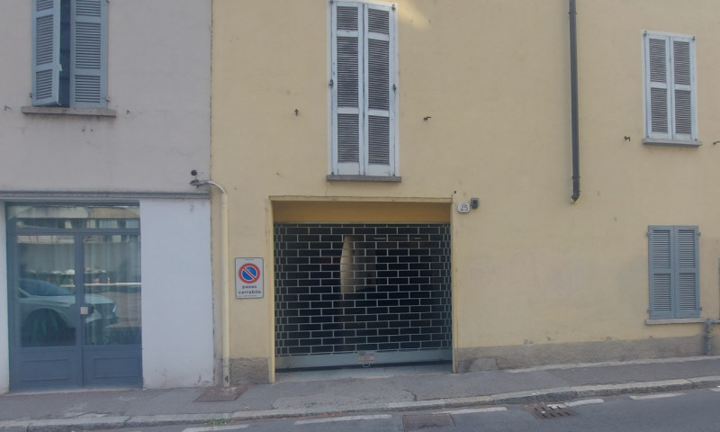 locale di sgombero in vendita a Como in zona Valduce