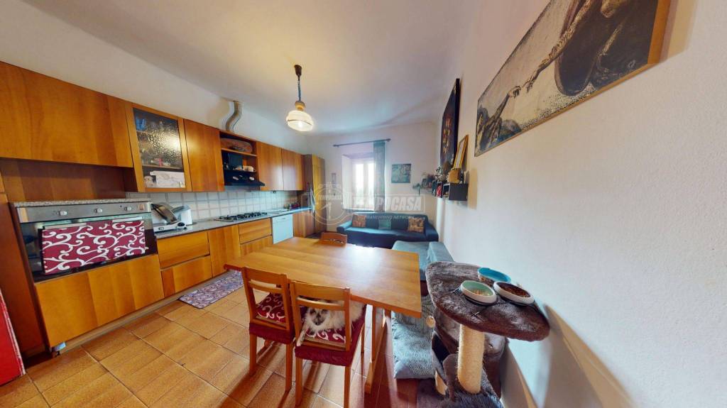 appartamento in vendita a Como in zona Lora