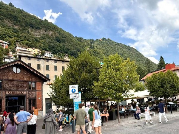 appartamento in vendita a Como in zona Como Centro