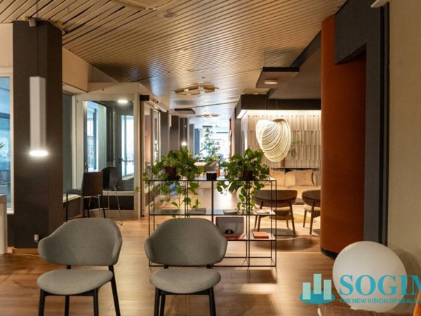 negozio in vendita a Como in zona Borghi