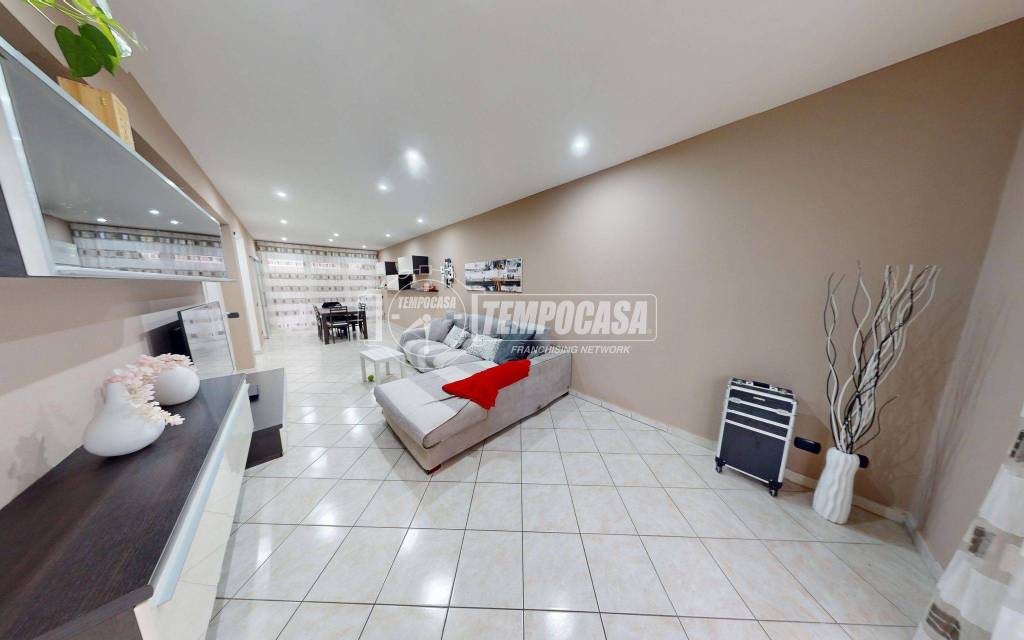 appartamento in vendita a Como in zona Prestino