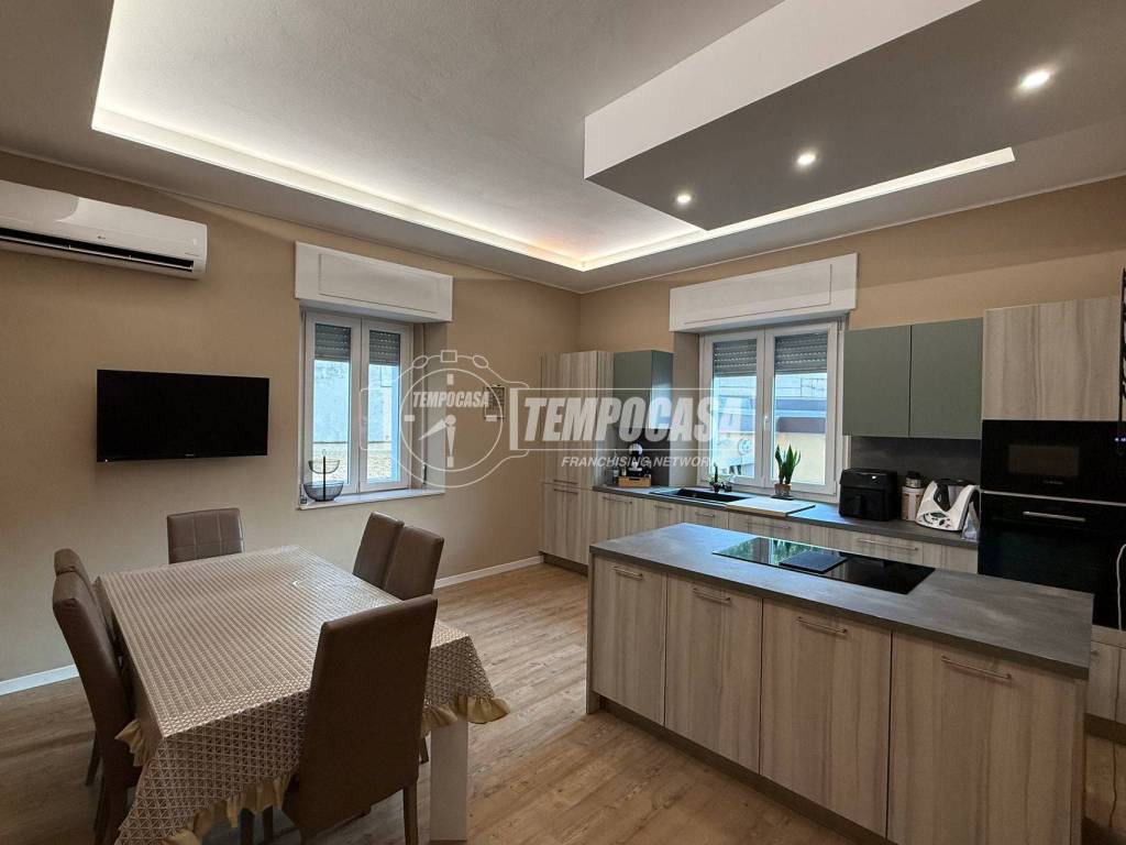 casa indipendente in vendita a Como in zona Monte Olimpino