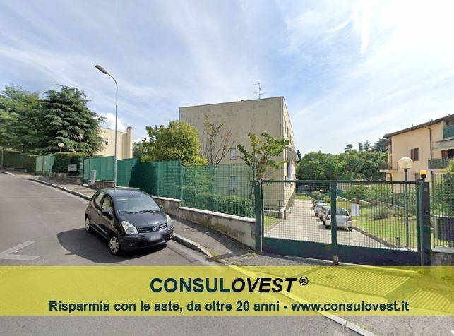 appartamento in vendita a Como in zona Prestino
