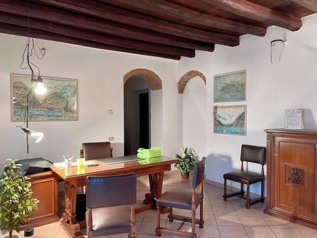 appartamento in vendita a Como in zona Albate
