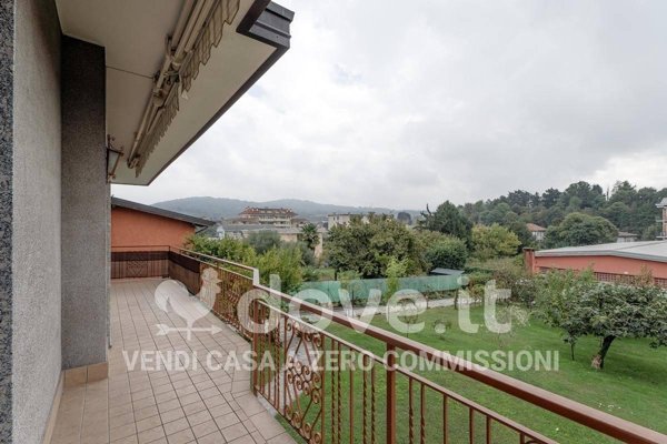 casa indipendente in vendita a Como in zona Acquanera