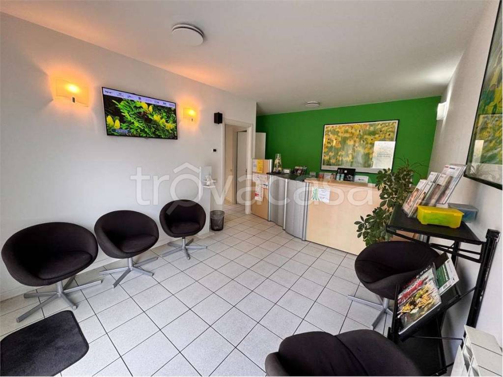appartamento in vendita a Como in zona Caserme