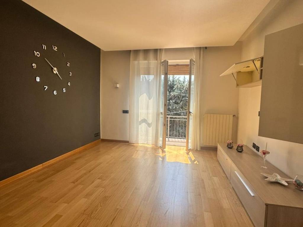 casa indipendente in vendita a Como in zona Prestino