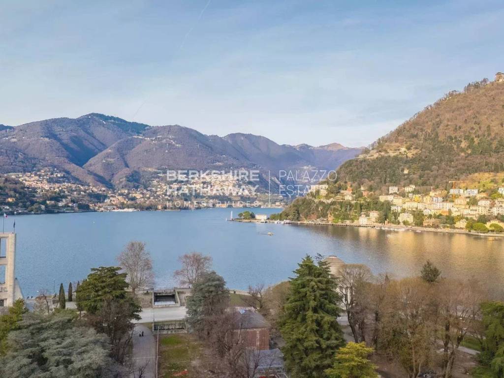 appartamento in vendita a Como in zona Como Centro