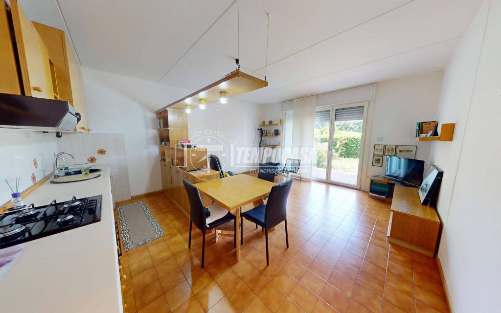 appartamento in vendita a Como in zona Prestino