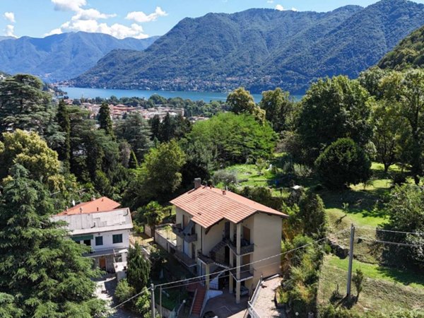 casa indipendente in vendita a Como in zona Sagnino