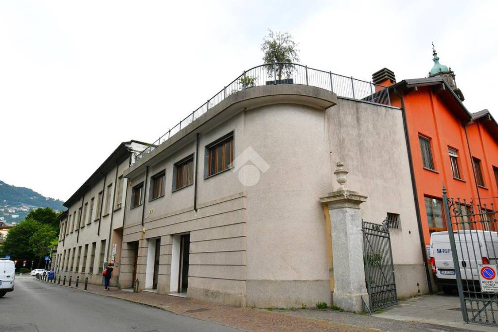 appartamento in vendita a Como in zona Viale Varese