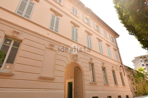 appartamento in vendita a Como in zona Como Centro