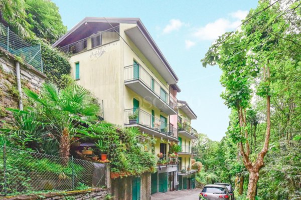 casa indipendente in vendita a Como in zona Monte Olimpino