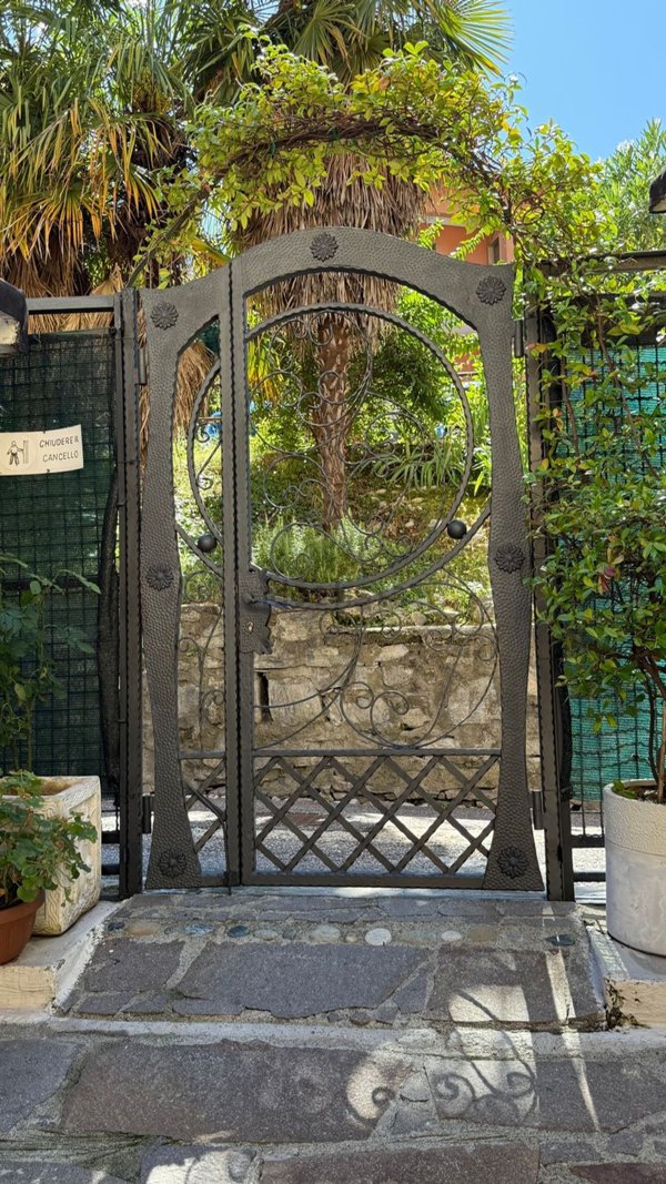 casa indipendente in vendita a Como in zona Como Centro
