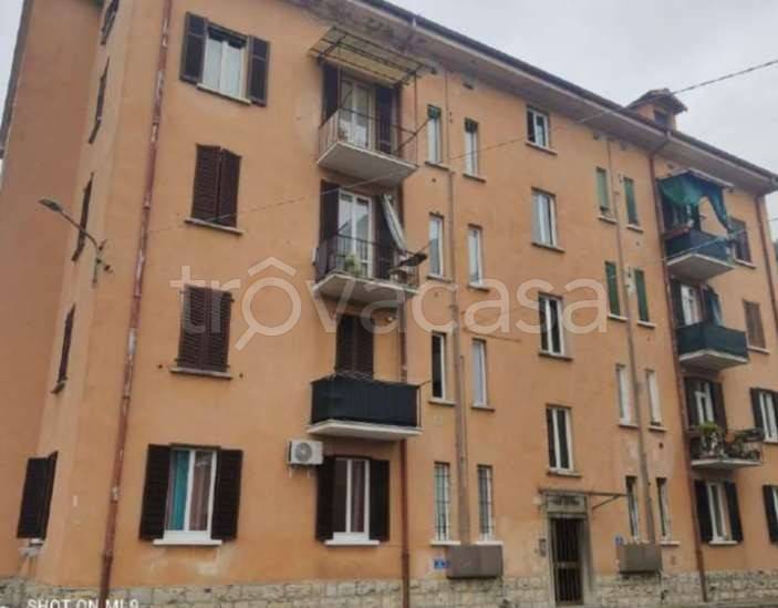 appartamento in vendita a Como in zona Camerlata