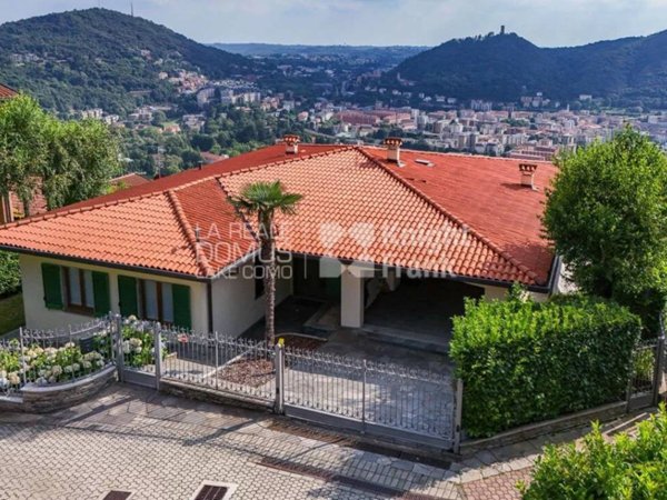 casa indipendente in vendita a Como in zona Garzola