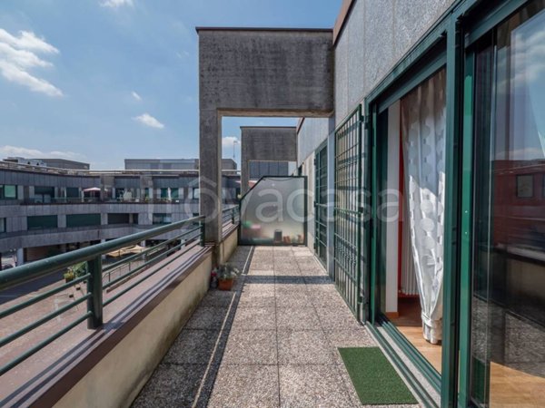 appartamento in vendita a Como in zona Lora