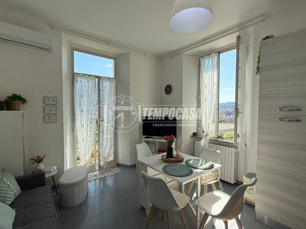 appartamento in vendita a Como in zona Rebbio