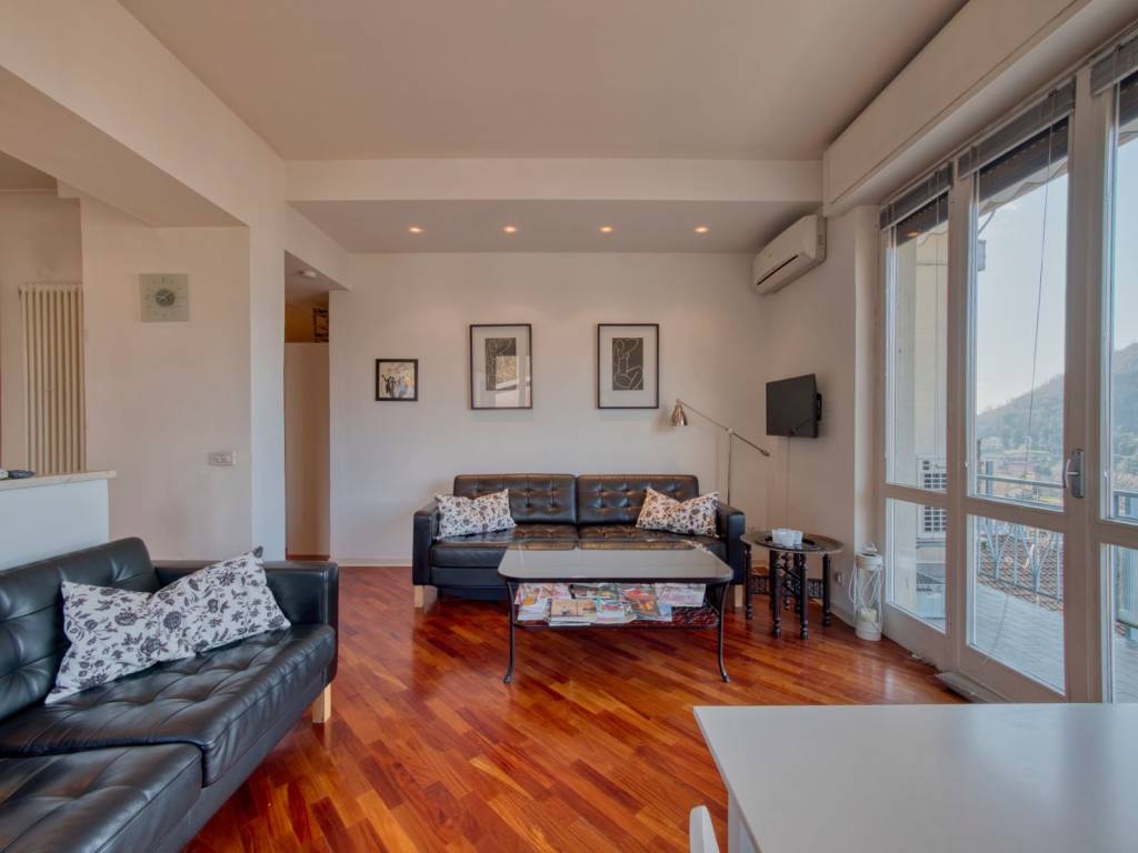 appartamento in vendita a Como in zona Valduce