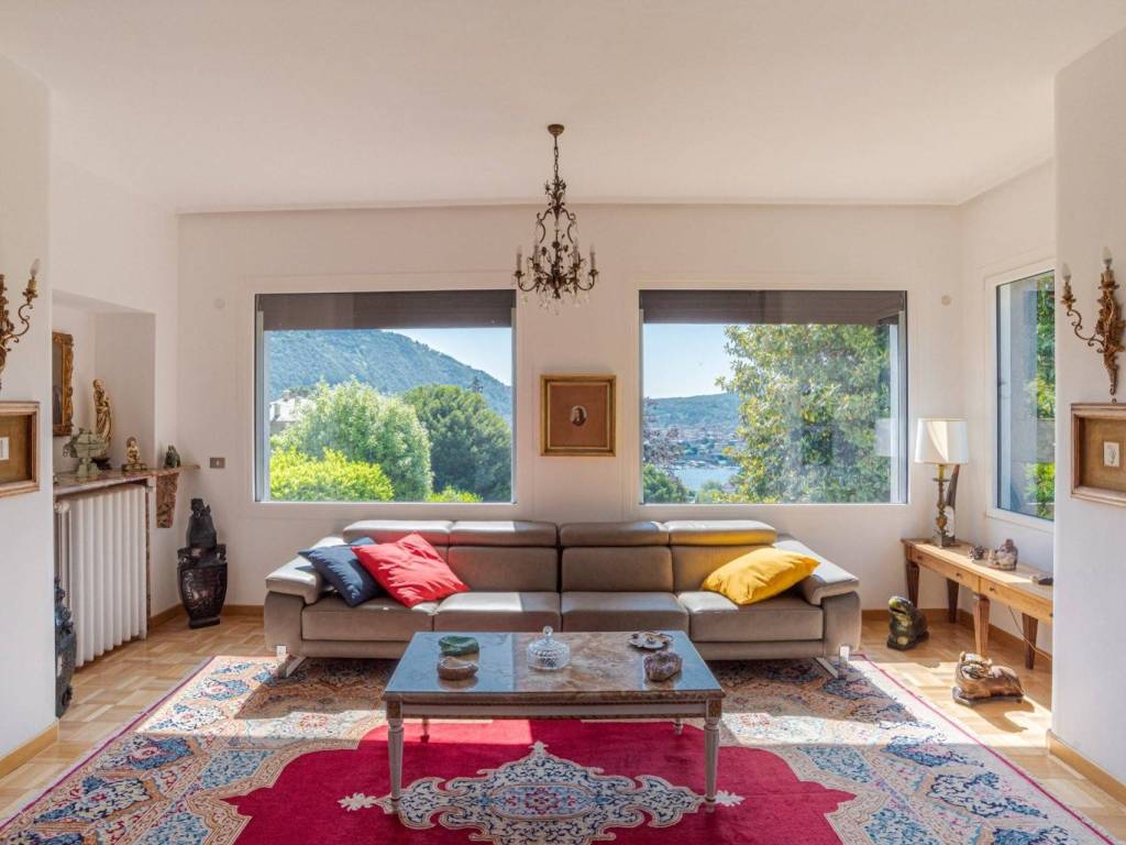 villa in vendita a Como in zona Villa Olmo
