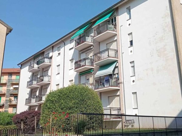 appartamento in vendita a Como in zona Camerlata