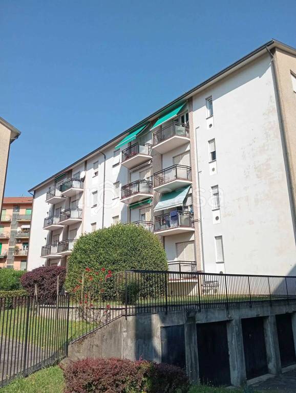 appartamento in vendita a Como in zona Camerlata