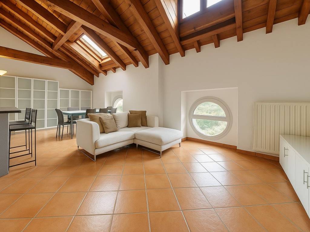 appartamento in vendita a Como in zona Monte Olimpino