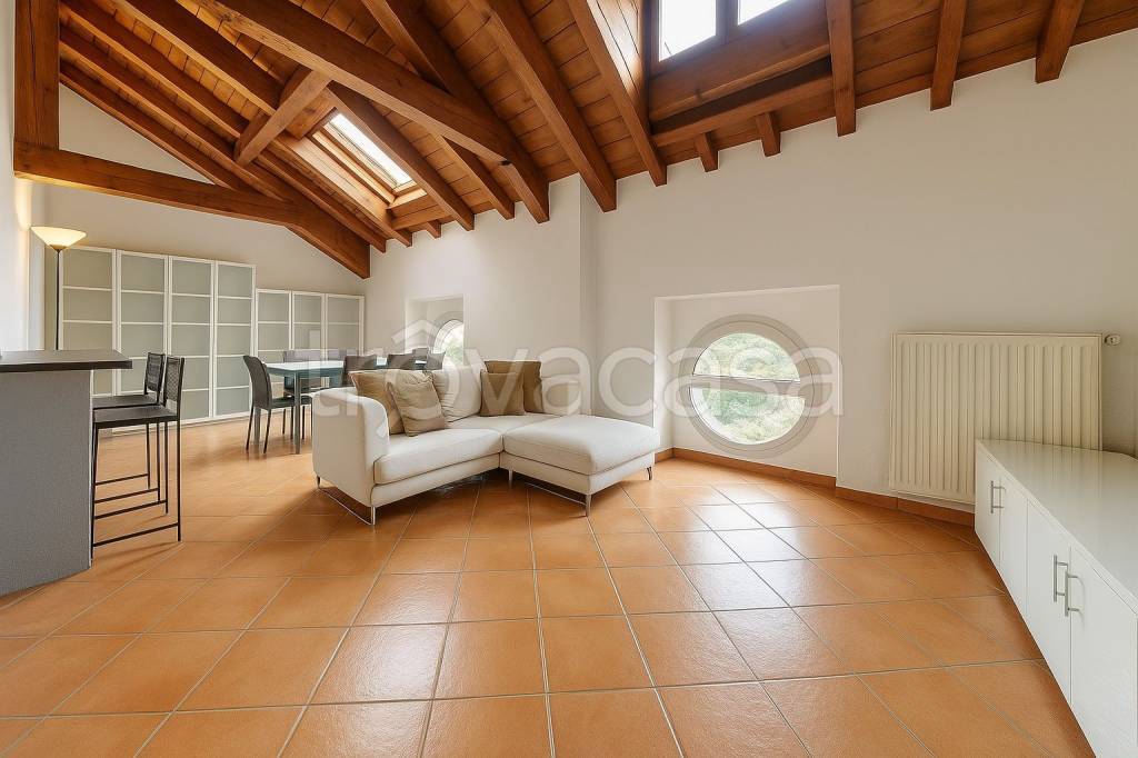 appartamento in vendita a Como in zona Sagnino