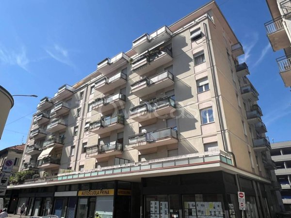 appartamento in vendita a Como in zona Borghi