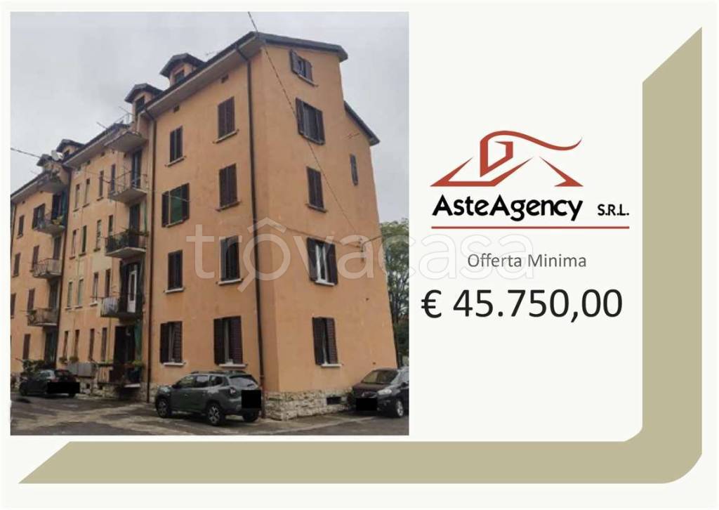 appartamento in vendita a Como in zona Rebbio