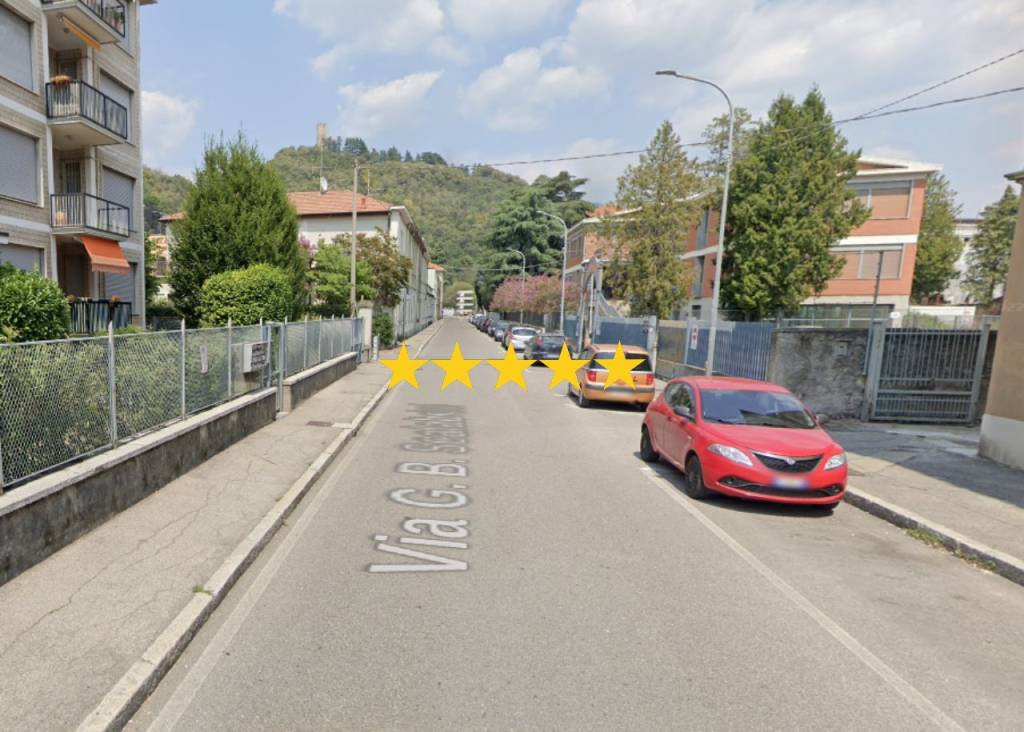 appartamento in vendita a Como in zona Rebbio