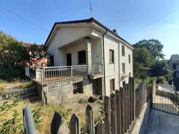 casa indipendente in vendita a Como in zona Trecallo