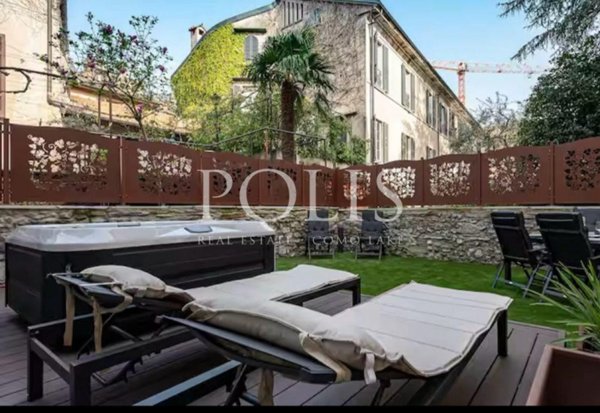 appartamento in vendita a Como in zona Como Centro